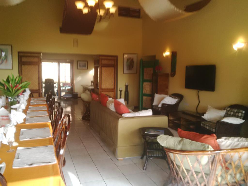 Villa Capri Cap Estate Kamer foto